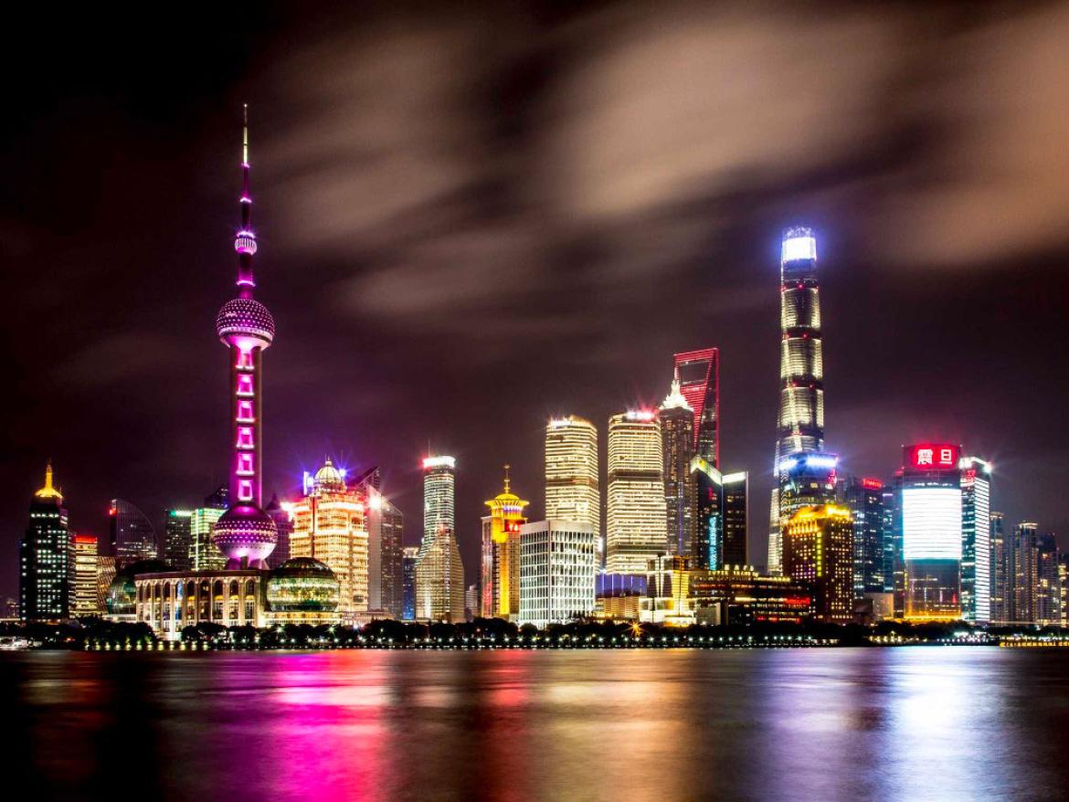 Shanghaï by night in China 
